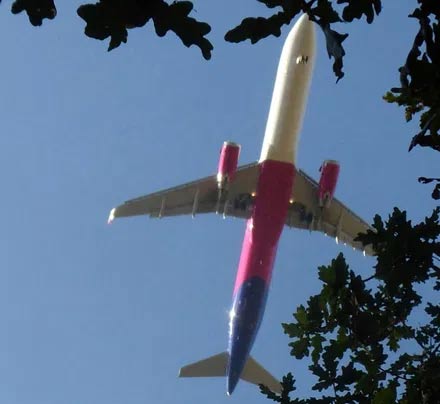 low flying airplane